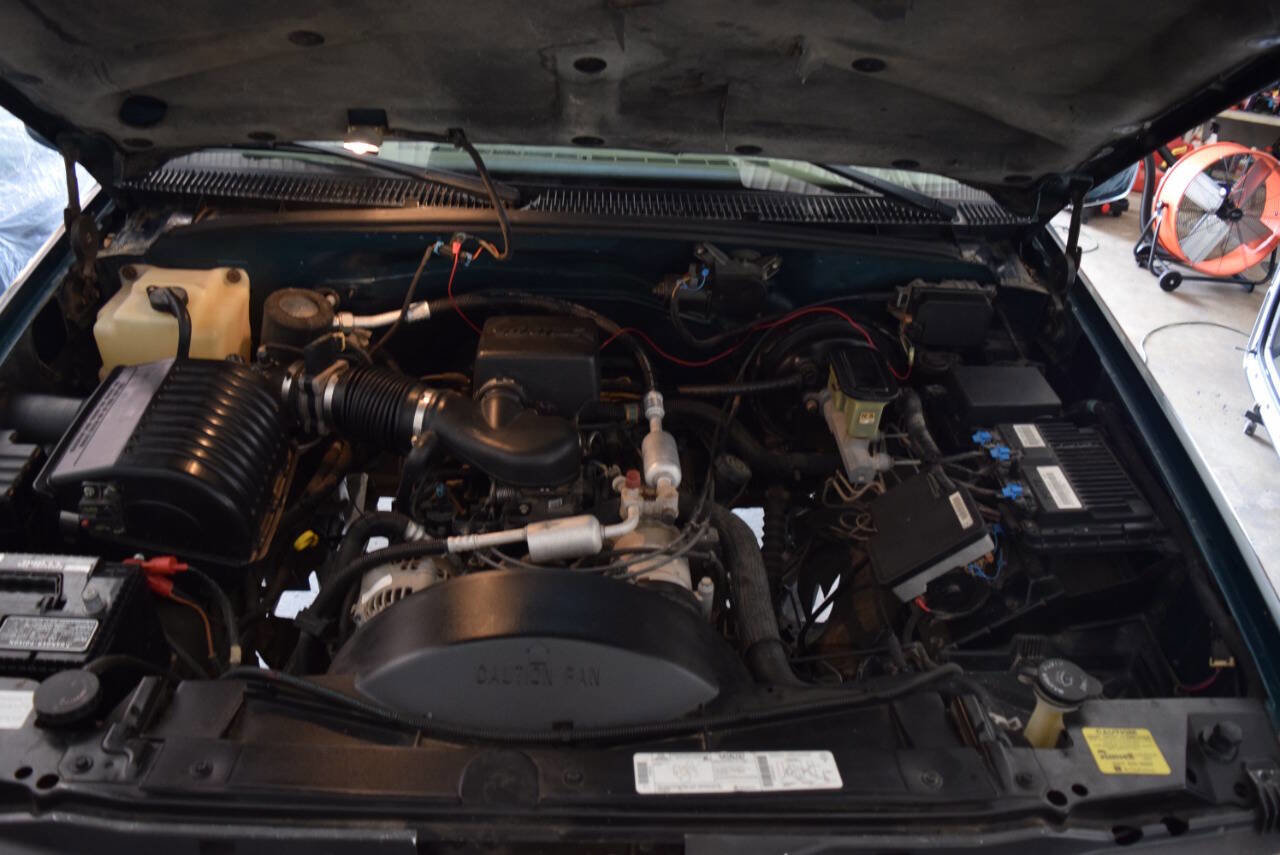 Used 1997 Chevrolet Silverado 1500 4x4 Regular Cab w/ Preferred Equipment Group 2 image 57