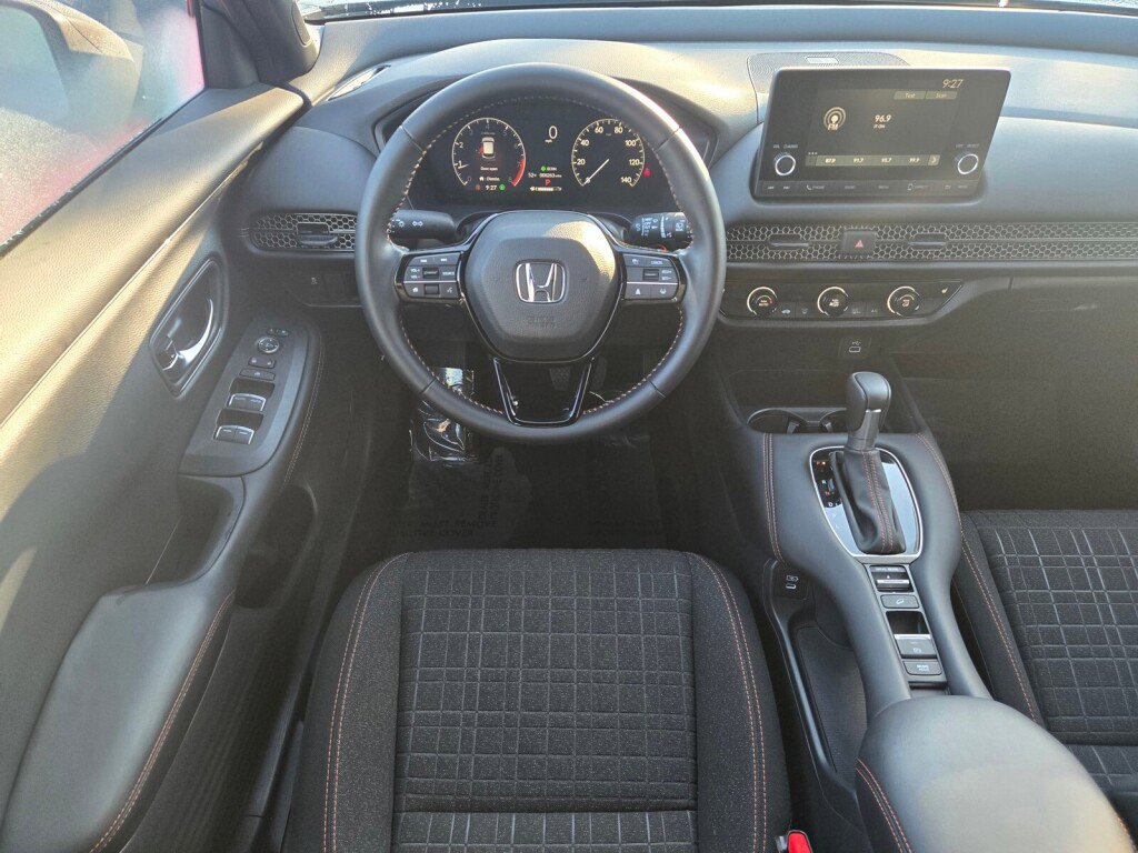 Certified 2025 Honda HR-V Sport image 11