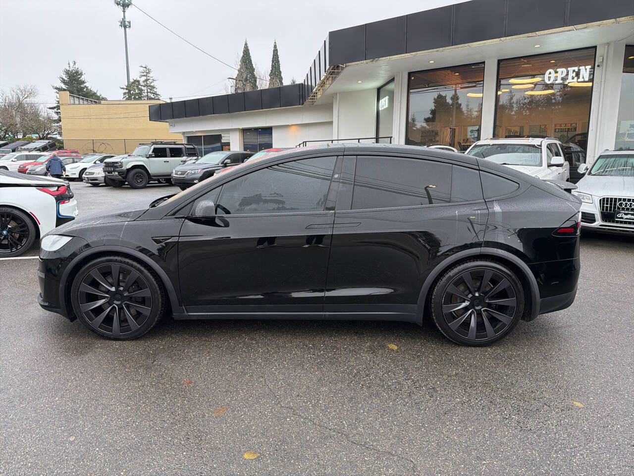 Used 2022 Tesla Model X image 2