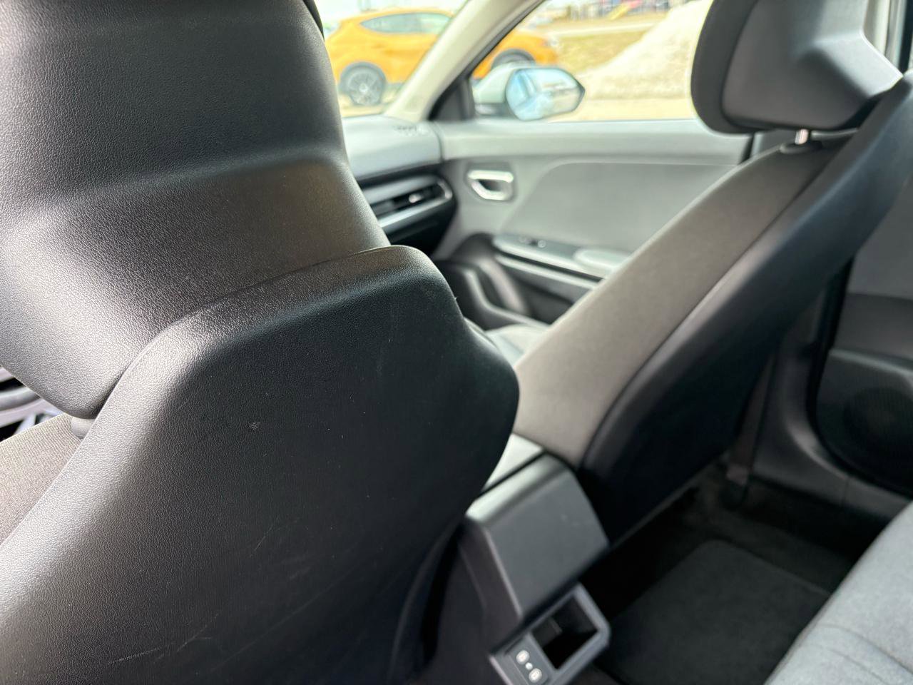 Used 2025 Kia K4 LXS FWD image 33