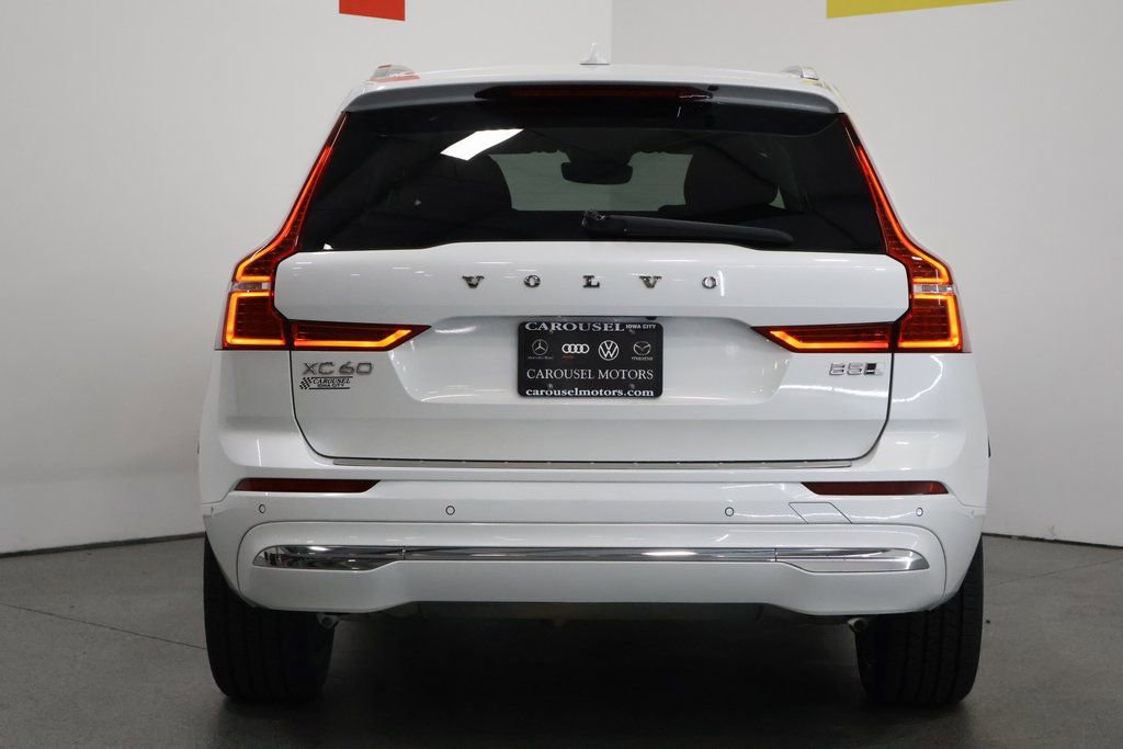 Used 2023 Volvo XC60 B5 Ultimate w/ Climate Package image 11