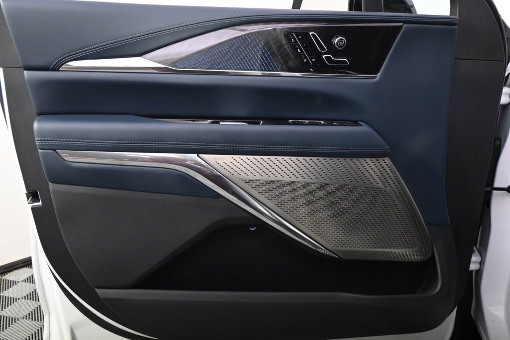 New 2025 Cadillac Escalade IQ Luxury 2 AWD/4WD image 23