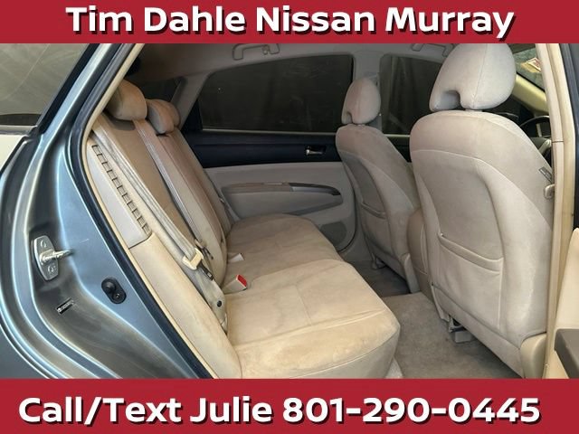 Used 2004 Toyota Prius w/ Pkg 7 FWD image 18