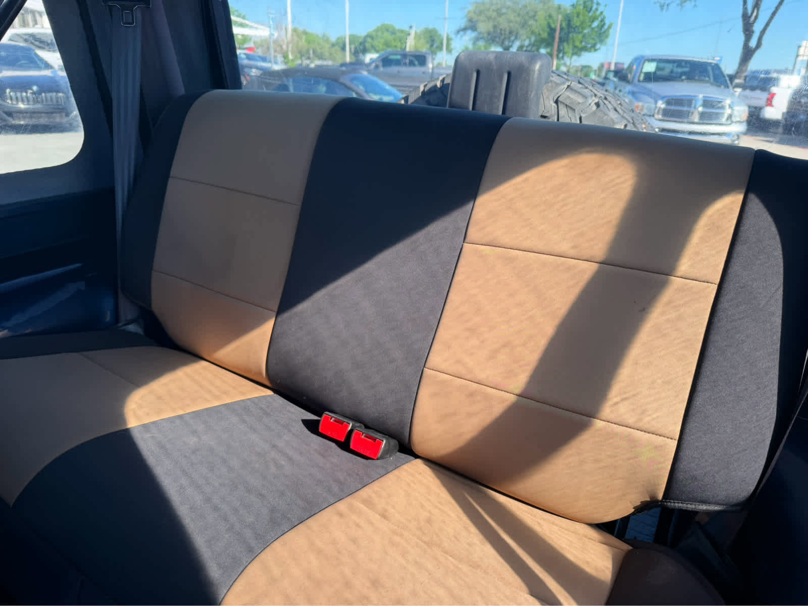 Used 2000 Jeep Wrangler SE image 15
