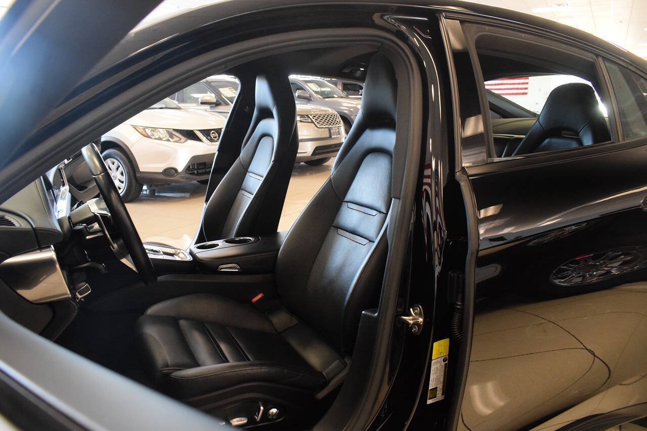 Used 2018 Porsche Panamera 4 AWD/4WD image 65