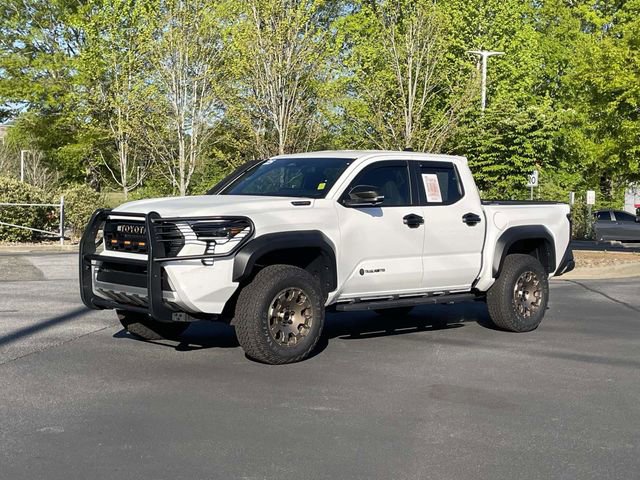Used 2025 Toyota Tacoma Trailhunter AWD/4WD image 1