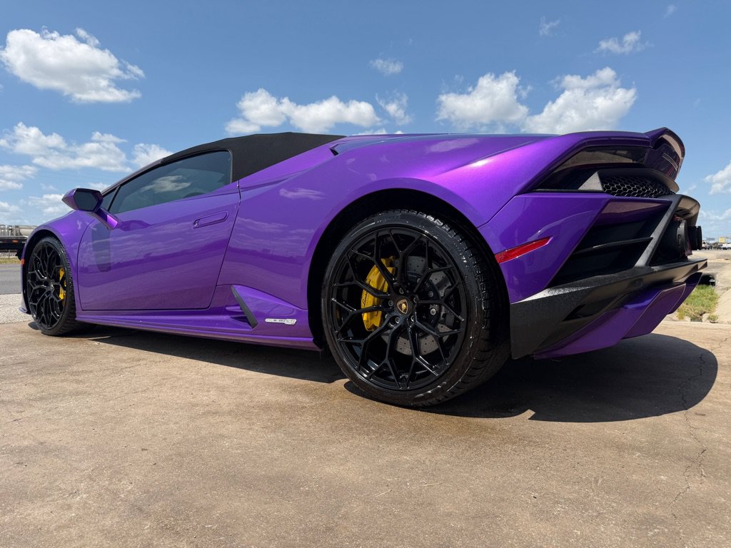 Used 2021 Lamborghini Huracan EVO RWD image 28