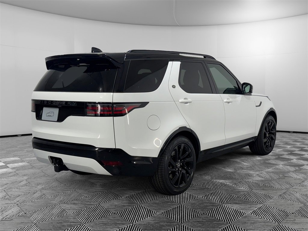 New 2025 Land Rover Discovery Dynamic SE image 5