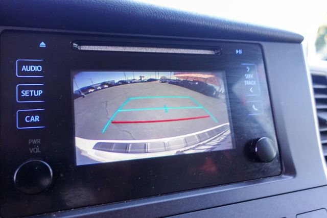 Used 2017 Toyota Sienna L FWD image 19