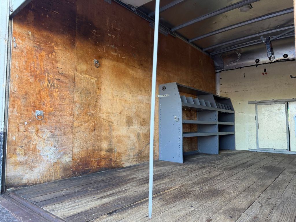 Used 2007 Ford E-350 and Econoline 350 Super Duty RWD image 31
