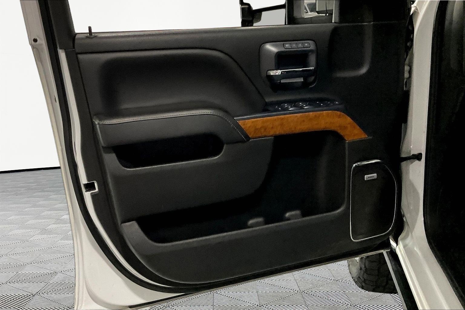 Used 2018 Chevrolet Silverado 2500 High Country w/ Duramax Plus Package image 19