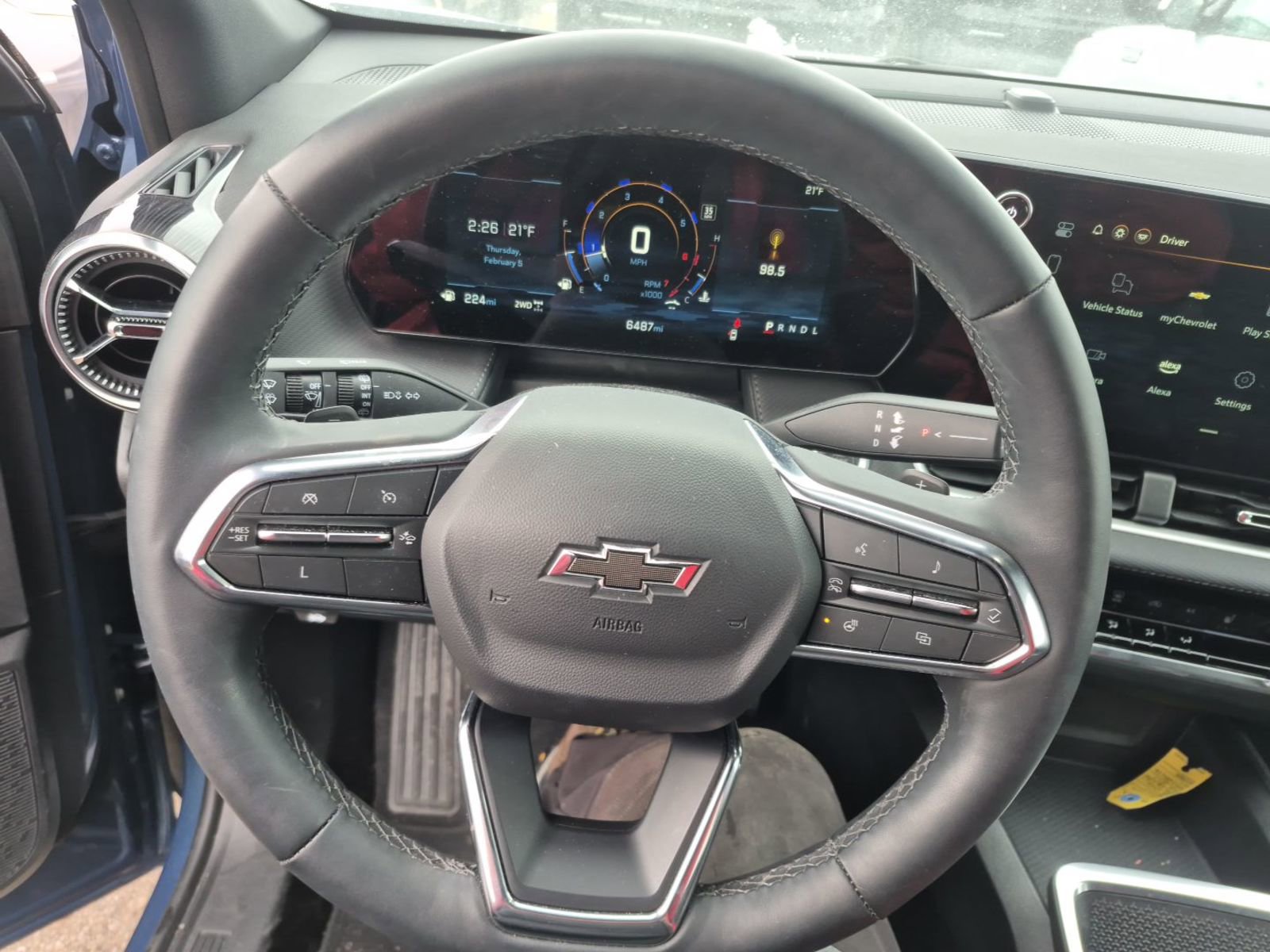 Used 2025 Chevrolet Equinox LT w/ Midnight Edition image 8