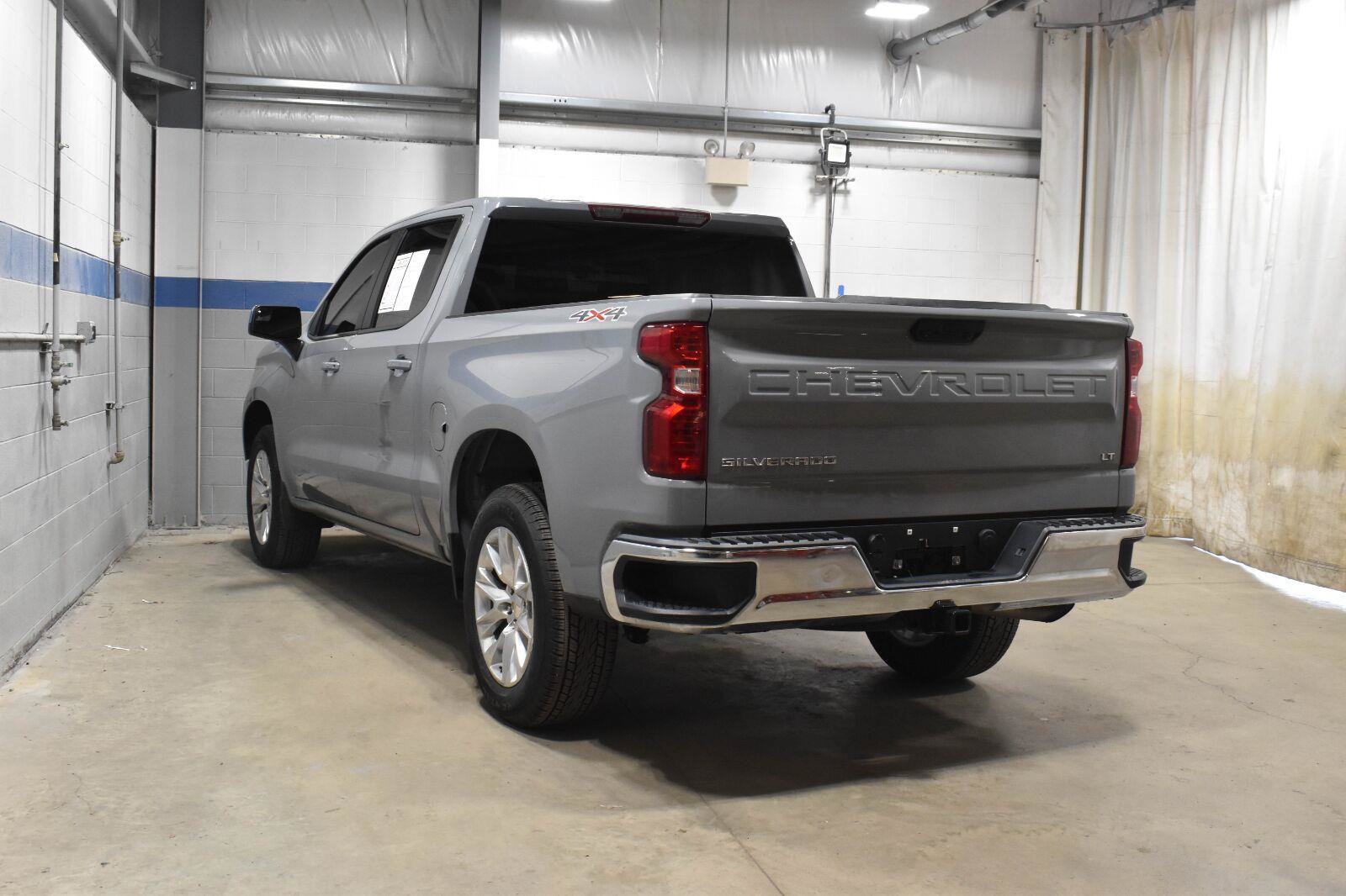 Used 2024 Chevrolet Silverado 1500 LT AWD/4WD image 21