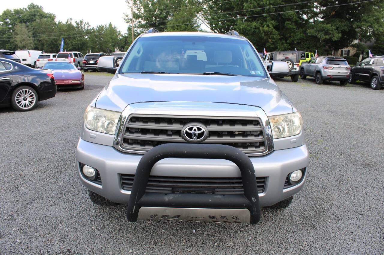 Used 2010 Toyota Sequoia SR5 AWD/4WD image 3