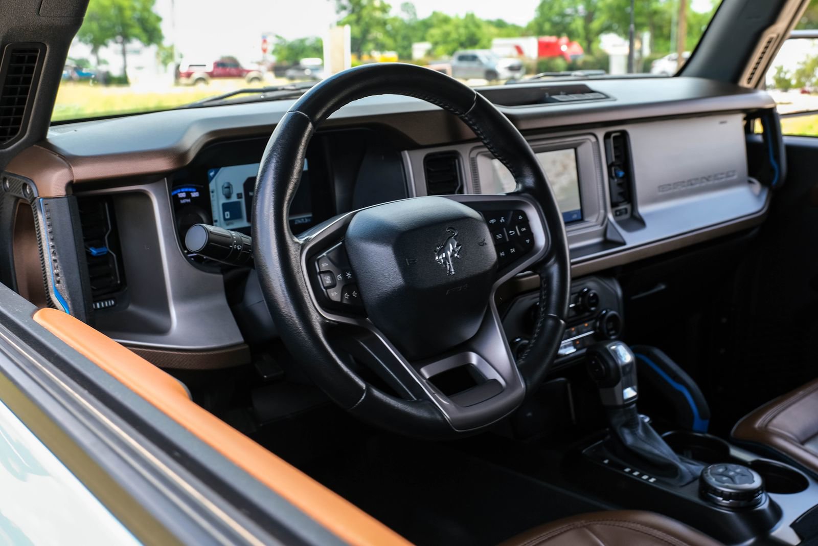 Used 2021 Ford Bronco Outer Banks AWD/4WD image 3