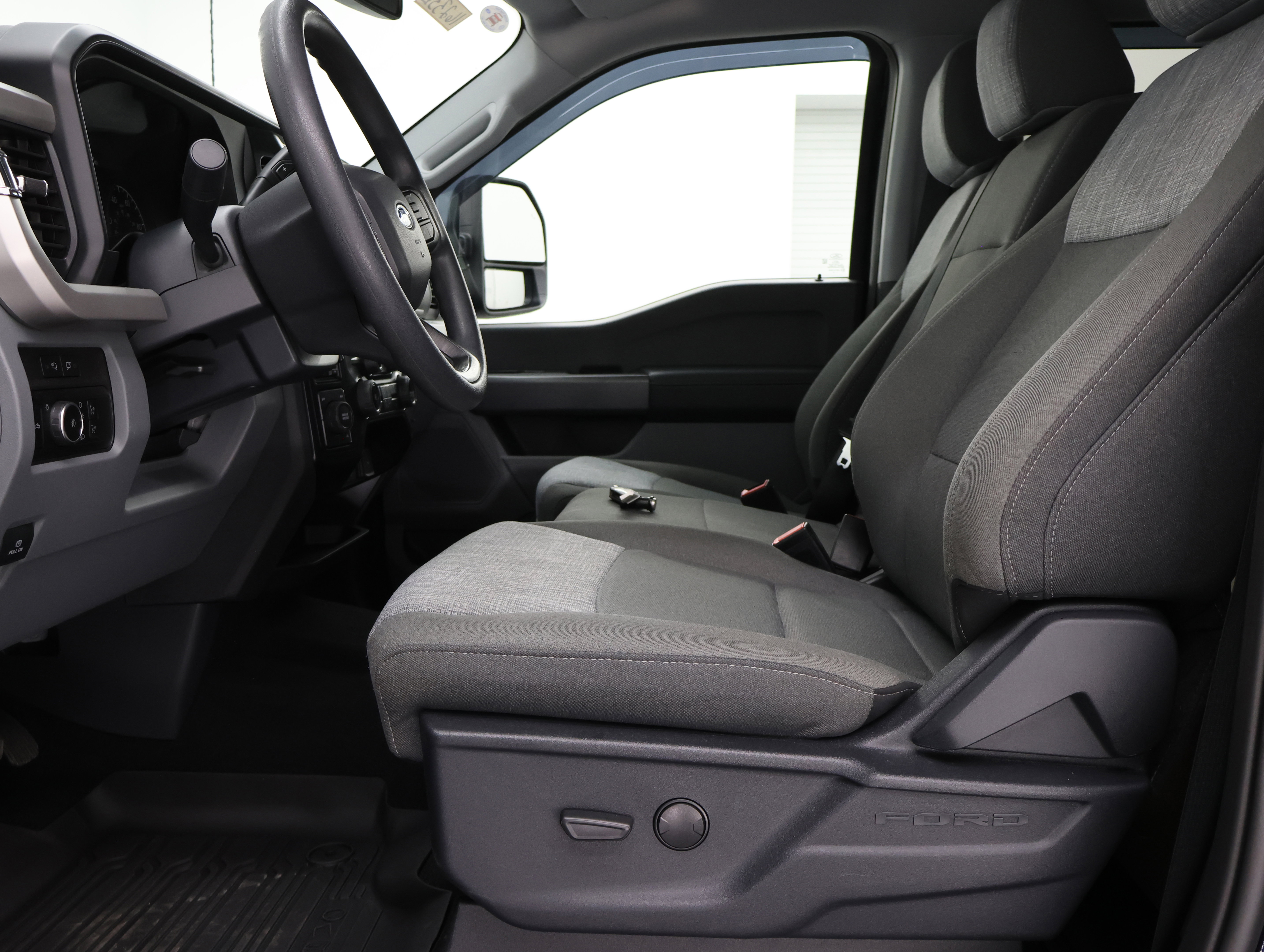 Used 2023 Ford F350 XLT w/ 360-Degree Camera Package image 8