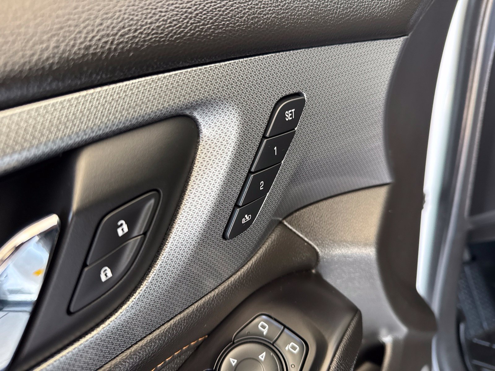 Used 2019 Chevrolet Traverse Premier w/ Redline Edition AWD/4WD image 23