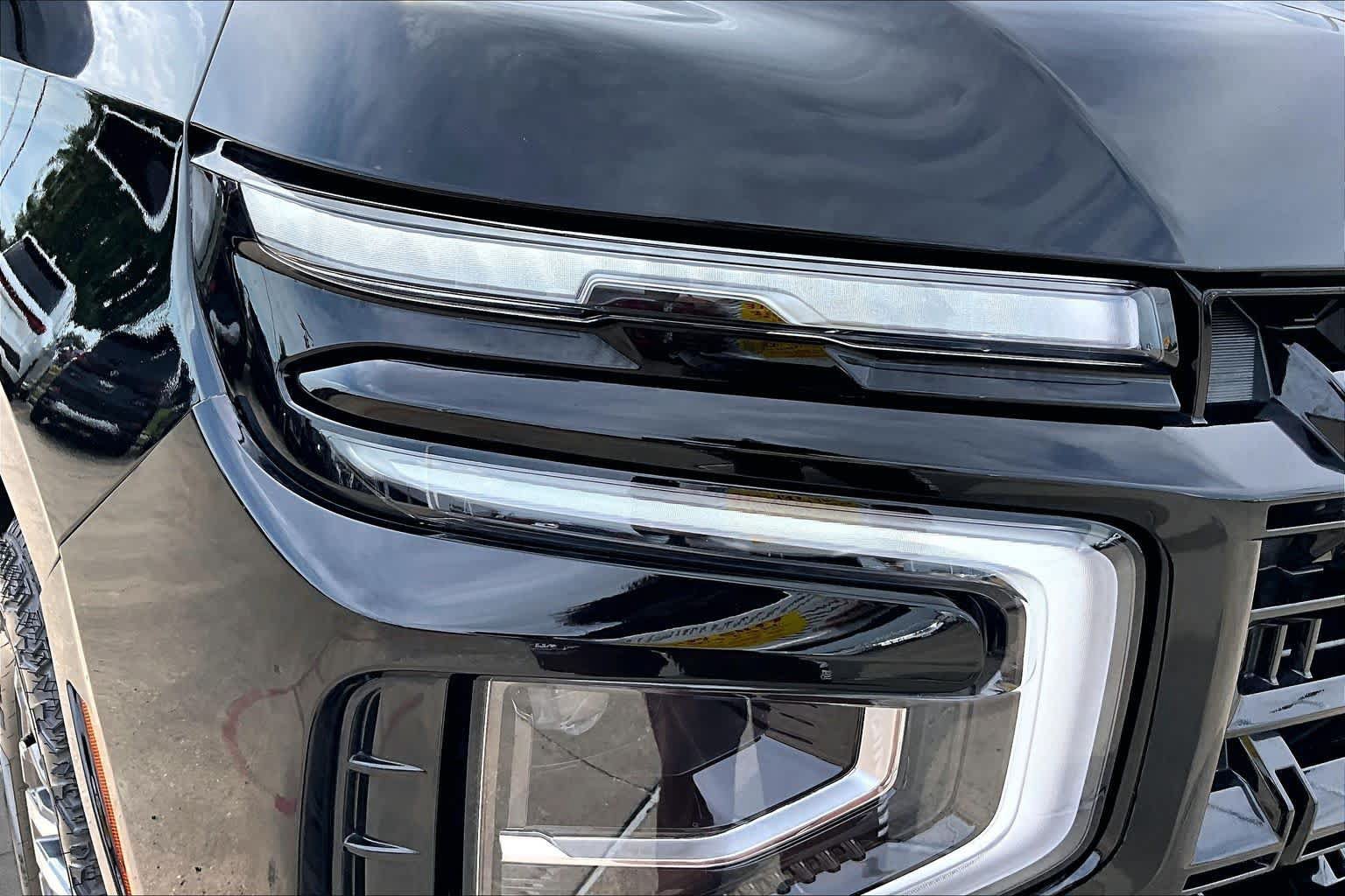 Used 2026 Chevrolet Tahoe Z71 w/ Comfort Package AWD/4WD image 28