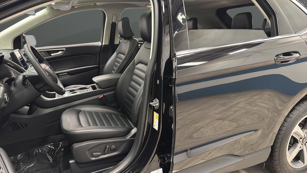 Used 2024 Ford Edge SEL w/ Convenience Package AWD/4WD image 9