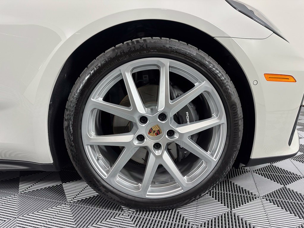 Used 2026 Porsche Panamera RWD image 15