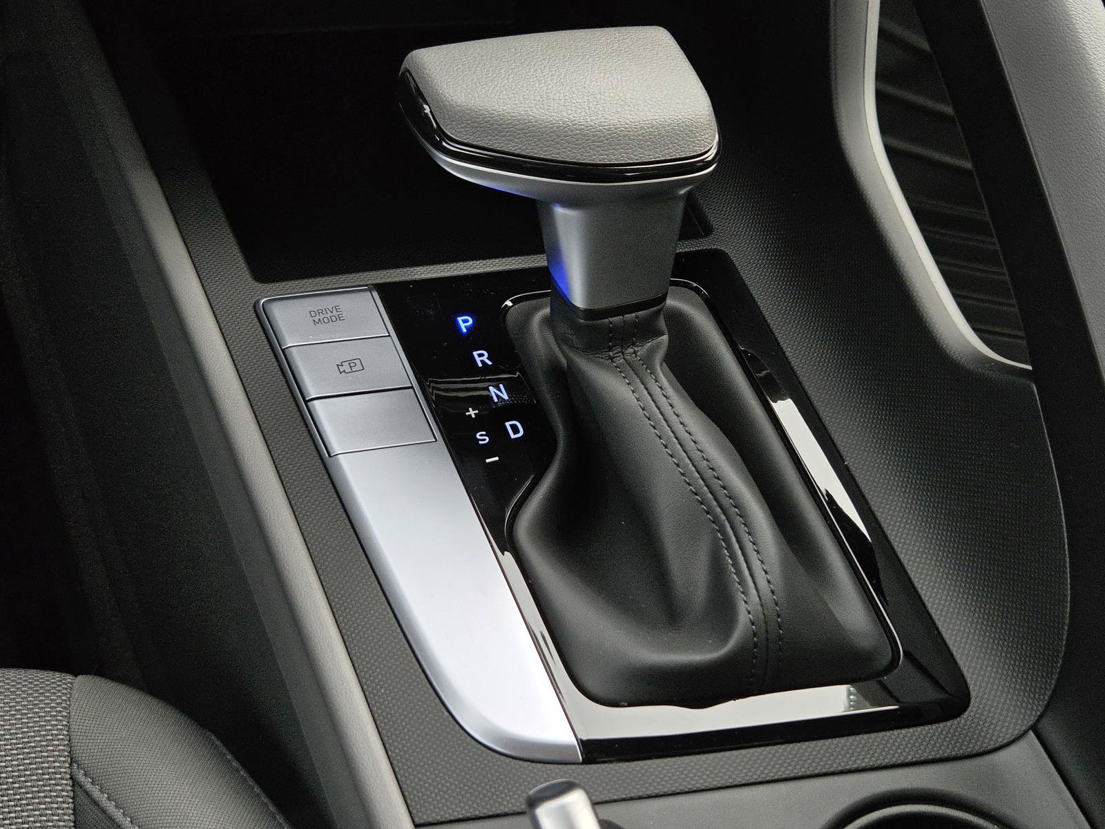 New 2026 Hyundai Elantra SE FWD image 19