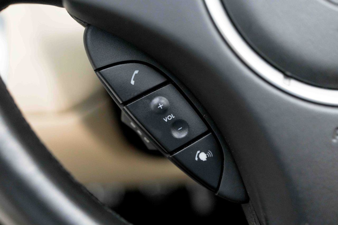 Used 2006 Aston Martin DB9 Volante RWD image 73