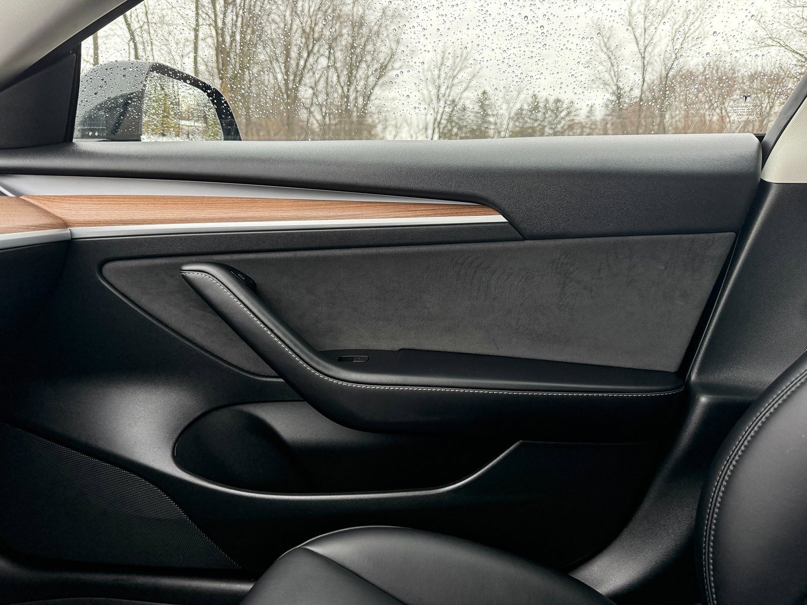 Used 2023 Tesla Model 3 Standard Range image 32