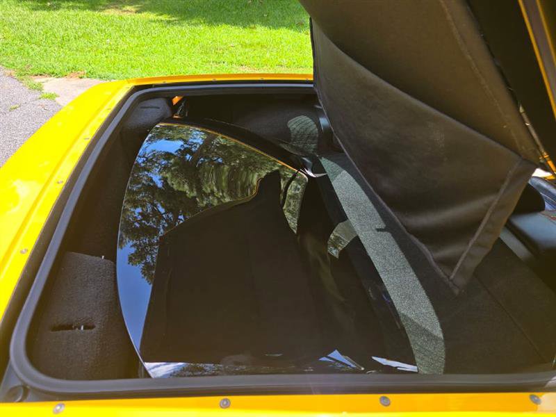 Used 2000 Chevrolet Corvette Coupe w/ Memory Pkg image 26