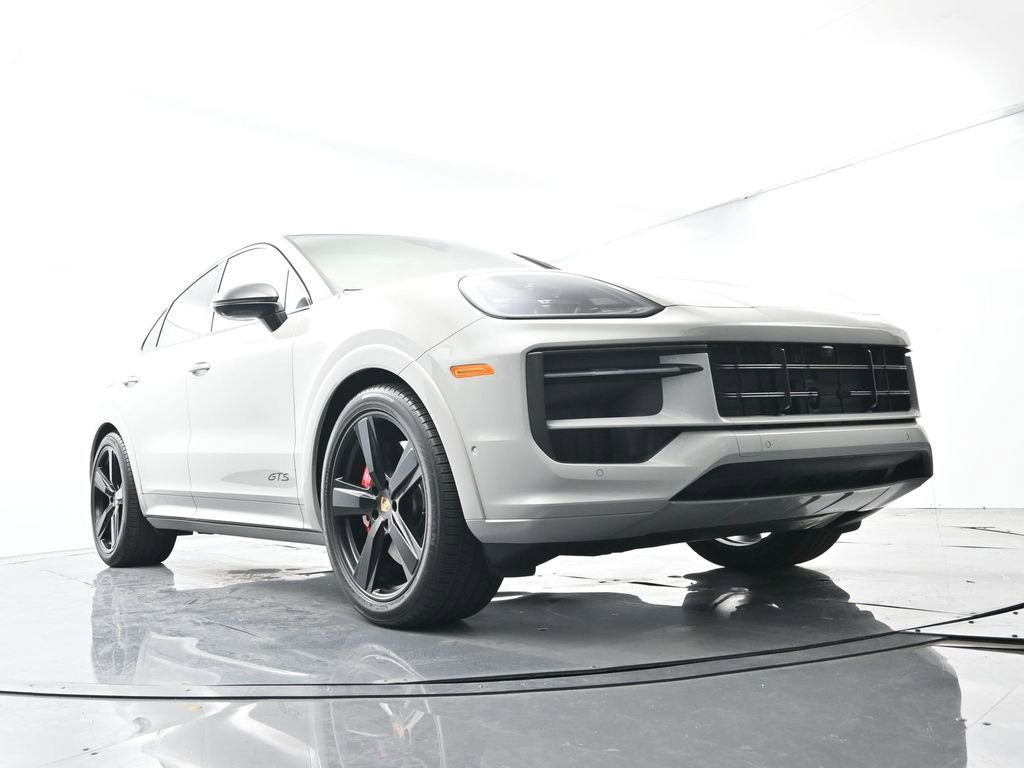 Certified 2026 Porsche Cayenne GTS AWD/4WD image 57