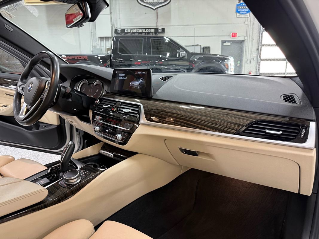 Used 2018 BMW 530i xDrive image 18
