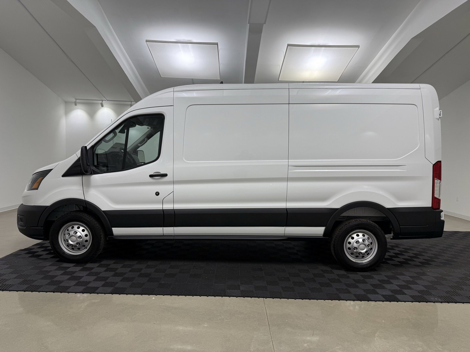 New 2025 Ford Transit 350 148 Medium Roof image 4