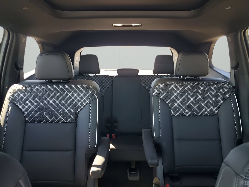 New 2026 GMC Acadia Denali w/ Super Cruise Package FWD image 44