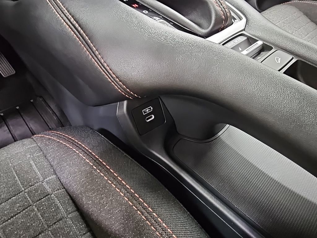 Used 2025 Honda HR-V Sport image 19