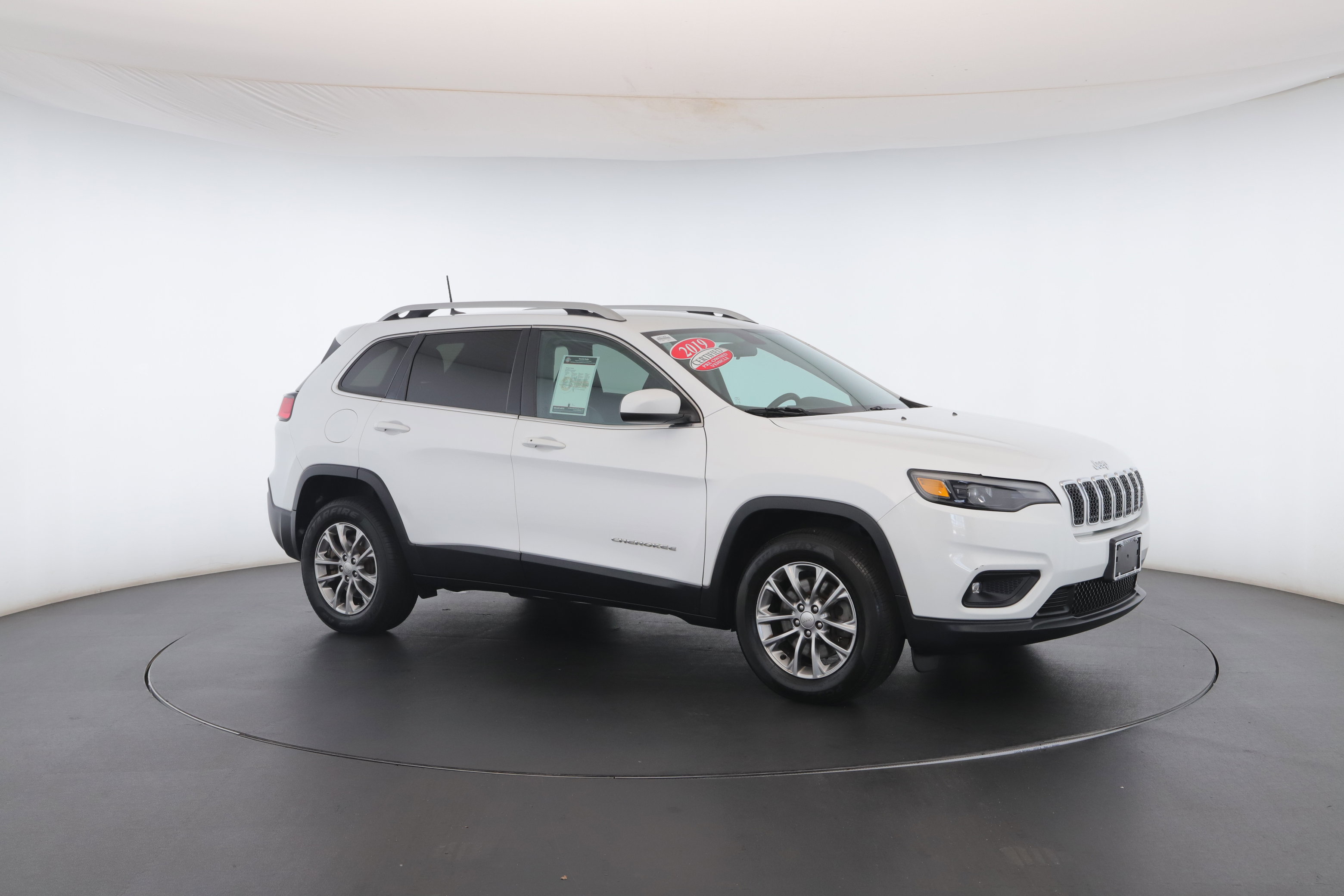 Used 2019 Jeep Cherokee Latitude Plus image 30