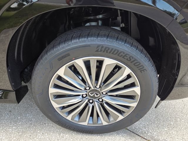 New 2027 INFINITI QX80 Luxe w/ Cargo Package RWD image 10