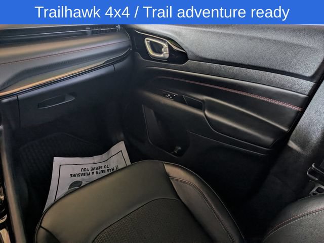 Used 2023 Jeep Compass Trailhawk AWD/4WD image 17