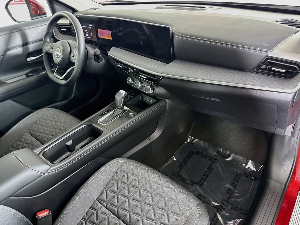 Certified 2025 Nissan Kicks SV w/ SV Premium Package AWD/4WD image 31