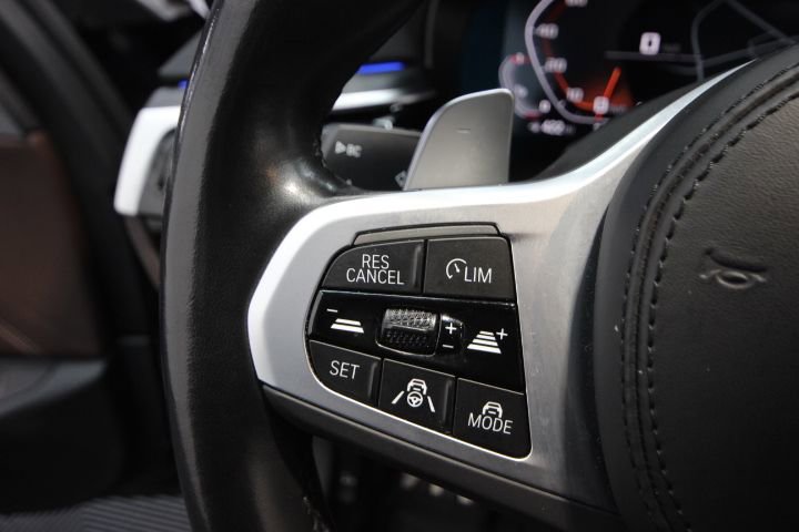 Used 2023 BMW M550i xDrive w/ Executive Package image 28