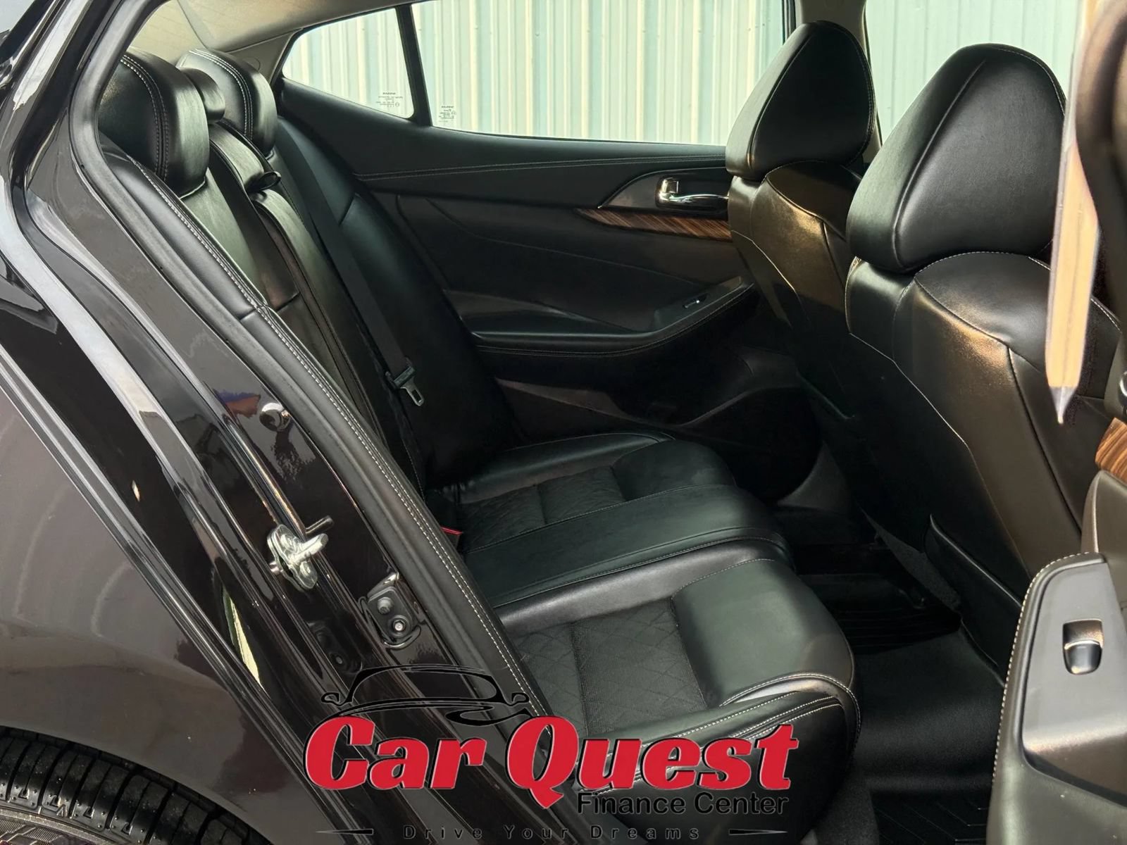 Used 2017 Nissan Maxima Platinum w/ Interior Lighting Package FWD image 15