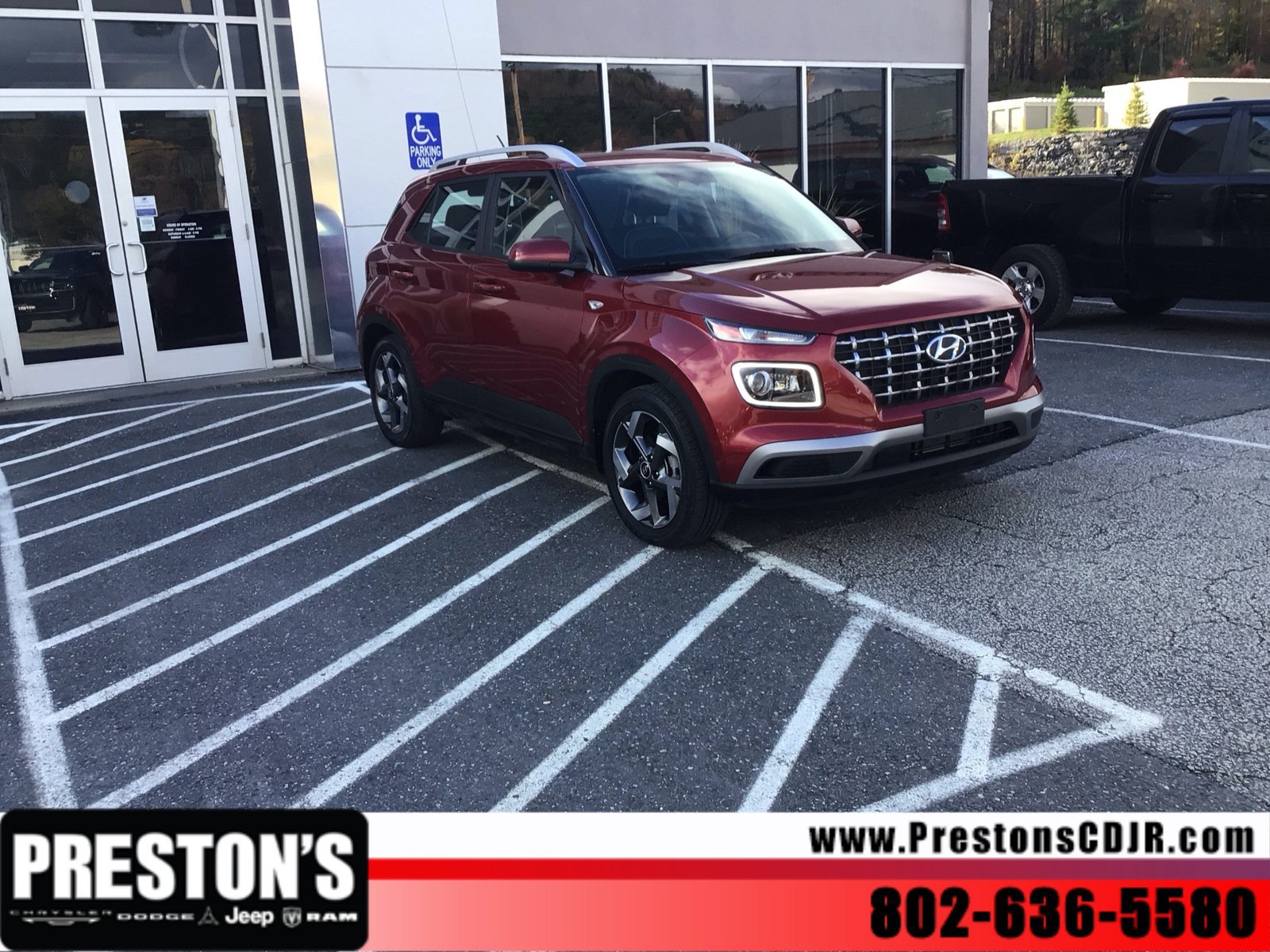 Used 2024 Hyundai Venue Limited FWD image 7