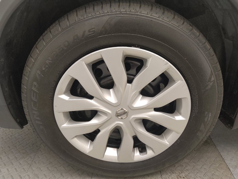Used 2018 Nissan Rogue S AWD/4WD image 31