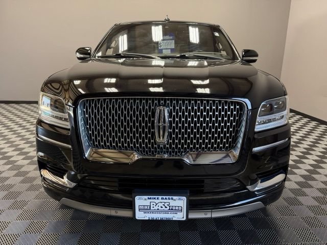 Used 2019 Lincoln Navigator Reserve AWD/4WD image 4