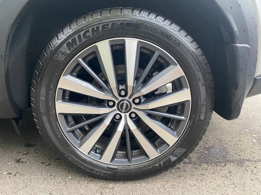 Used 2022 Nissan Pathfinder Platinum image 26