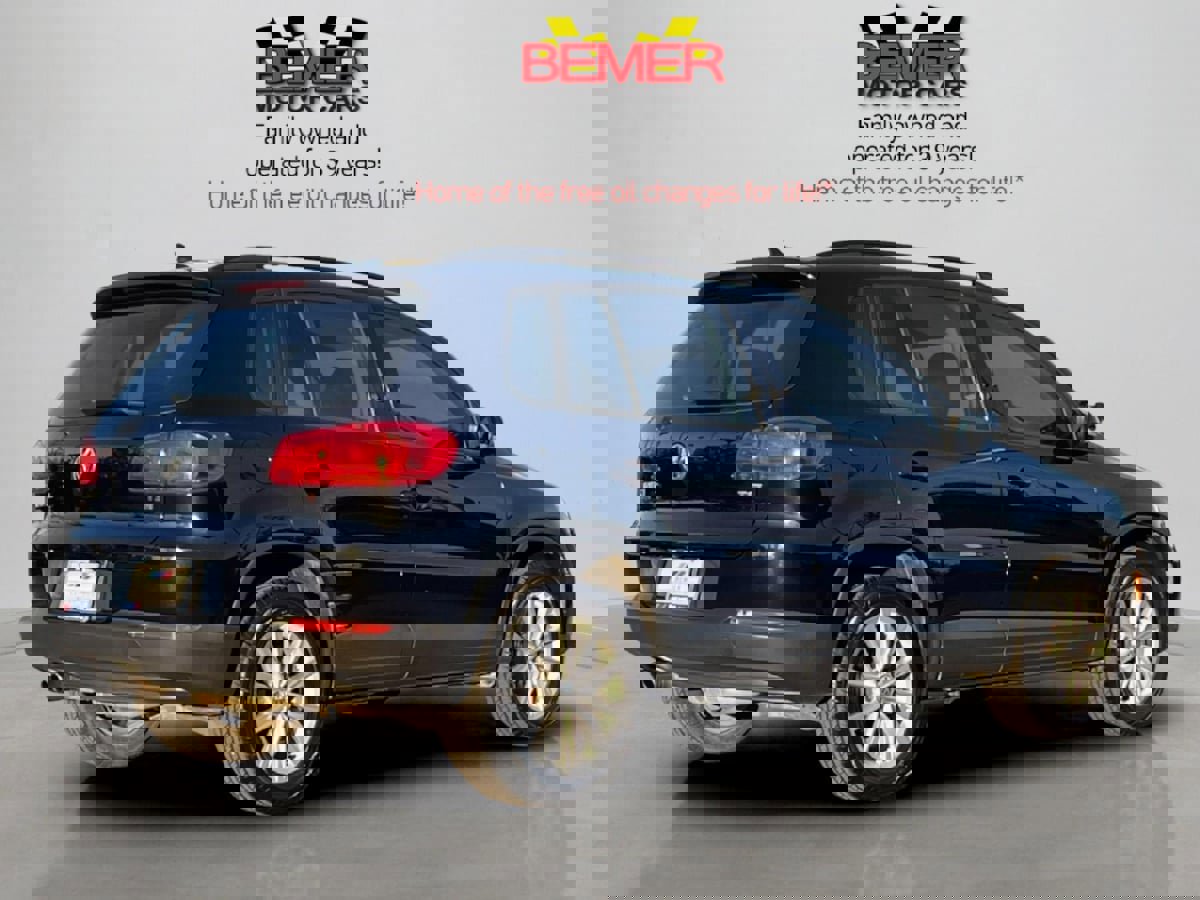 Used 2017 Volkswagen Tiguan Limited w/ Premium Package image 5