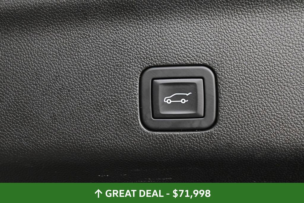 Used 2025 Chevrolet Suburban High Country AWD/4WD image 25