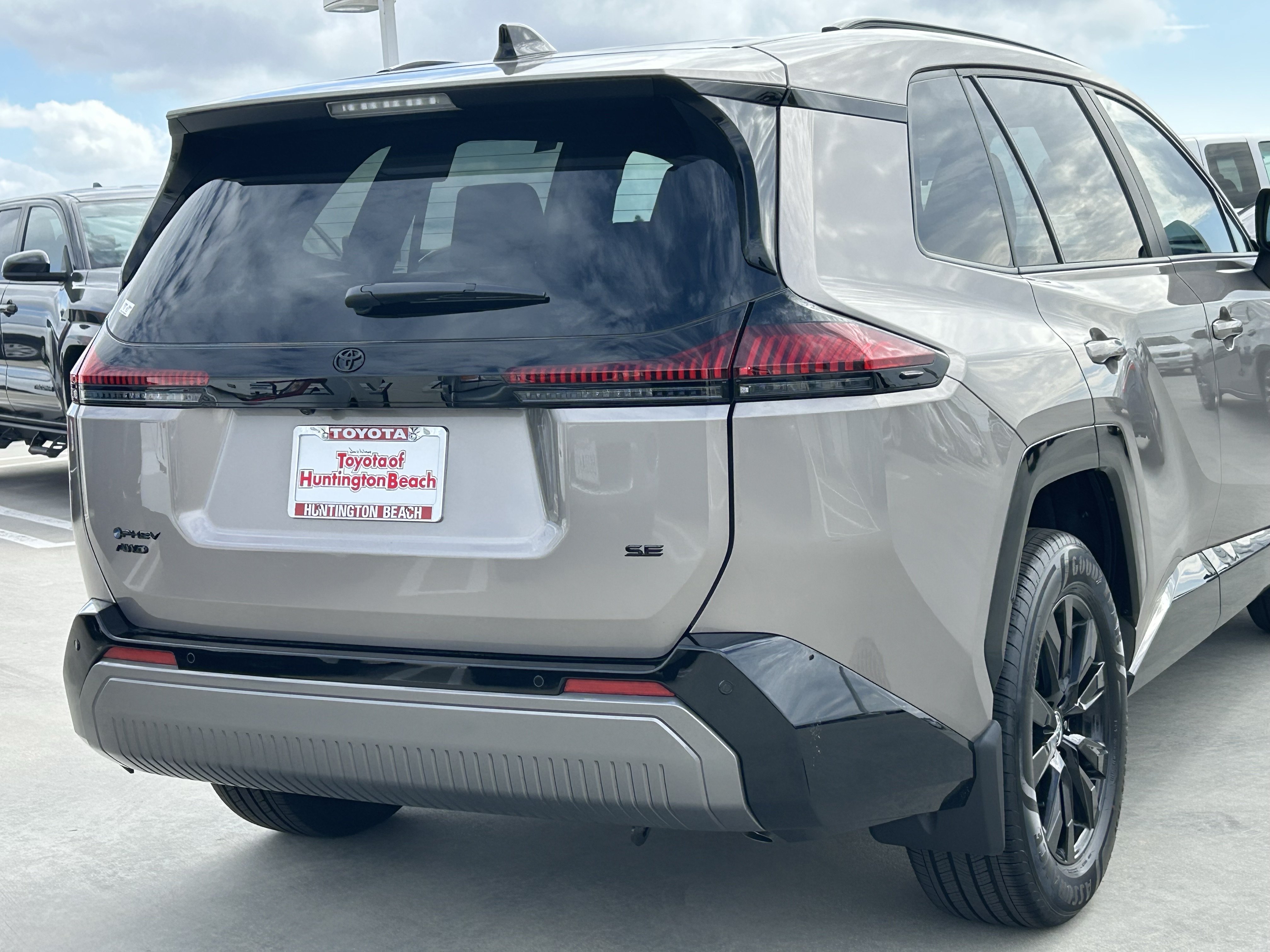 New 2026 Toyota RAV4 SE w/ Weather Package AWD/4WD image 4