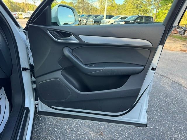 Used 2018 Audi Q3 2.0T Premium w/ Convenience Package AWD/4WD image 10