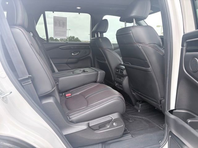 Used 2025 Honda Pilot Black Edition image 26