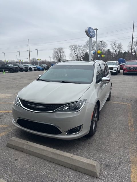 Used 2017 Chrysler Pacifica Limited