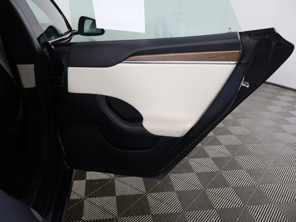 Used 2022 Tesla Model S AWD/4WD image 24